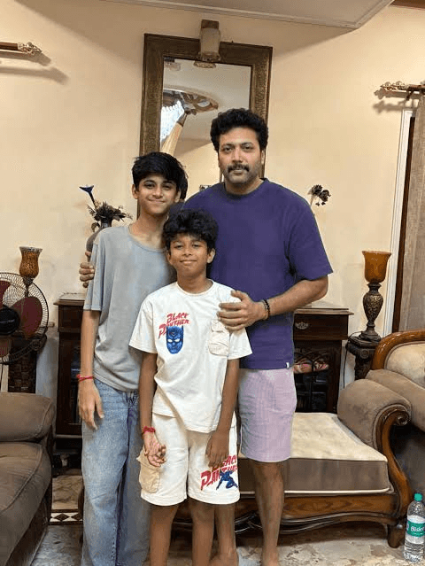 ravi mohan with children