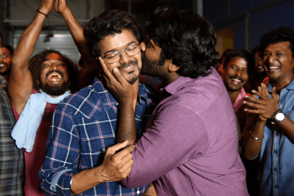 vijay sethupathi kisses vijay