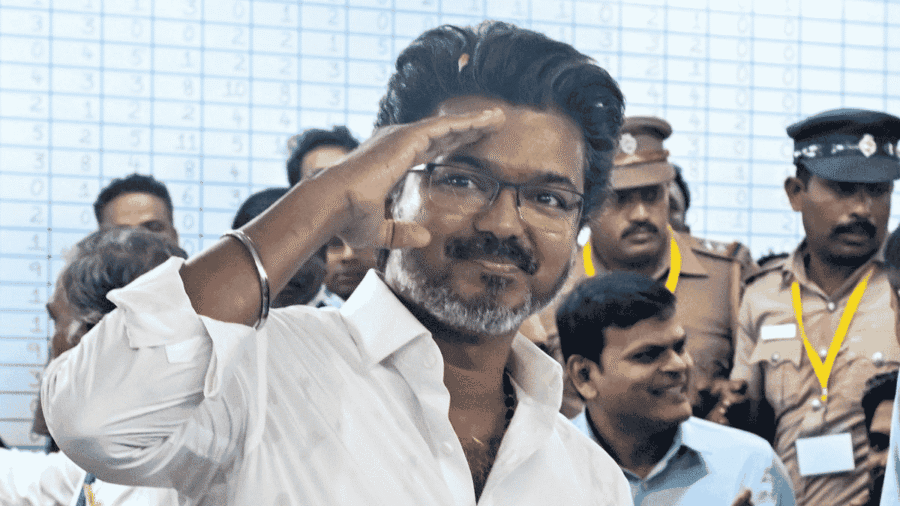thalapathy vijay salute after election