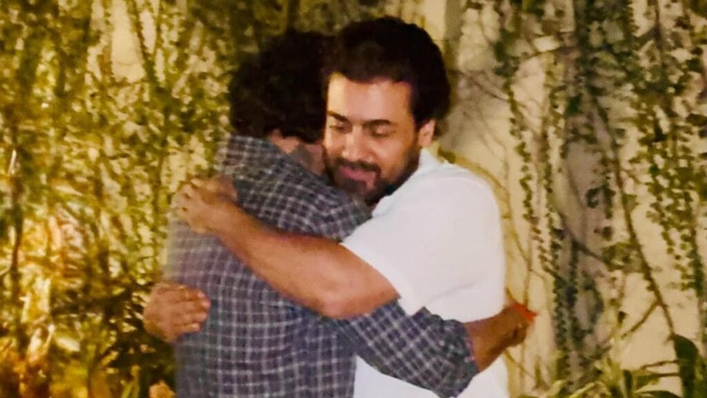 suriya hugging rj balaji.jpg